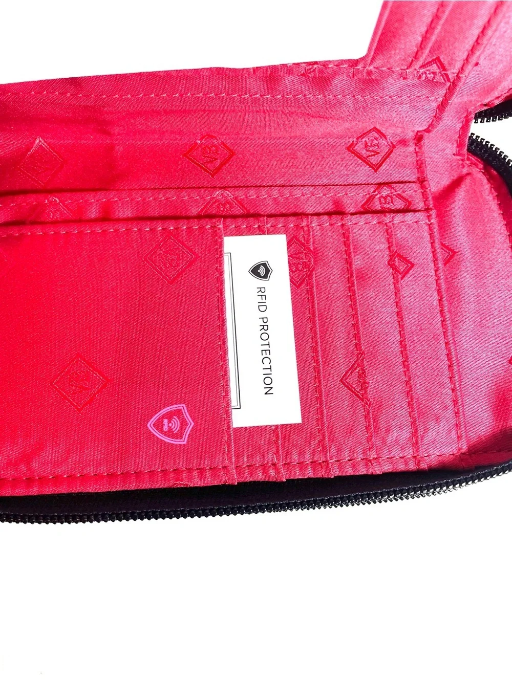 Vera Bradley Iconic RFID Wallet Navy Red Hearts NWT No Wristlet Strap